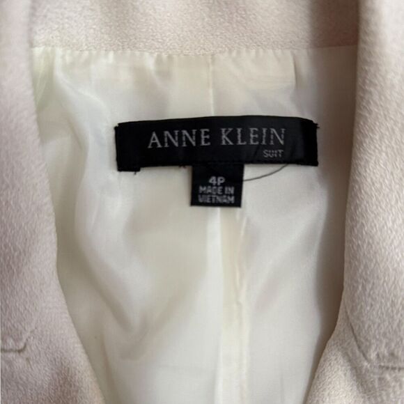Anne Klein Off White Blazer Size 4P - Picture 9 of 16